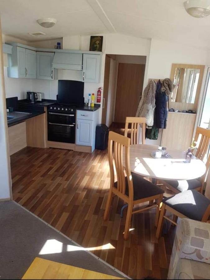 Private Caravan Situated At Parkdean Holiday Resort St Margaret'S At Cliffe Number 18 Екстериор снимка