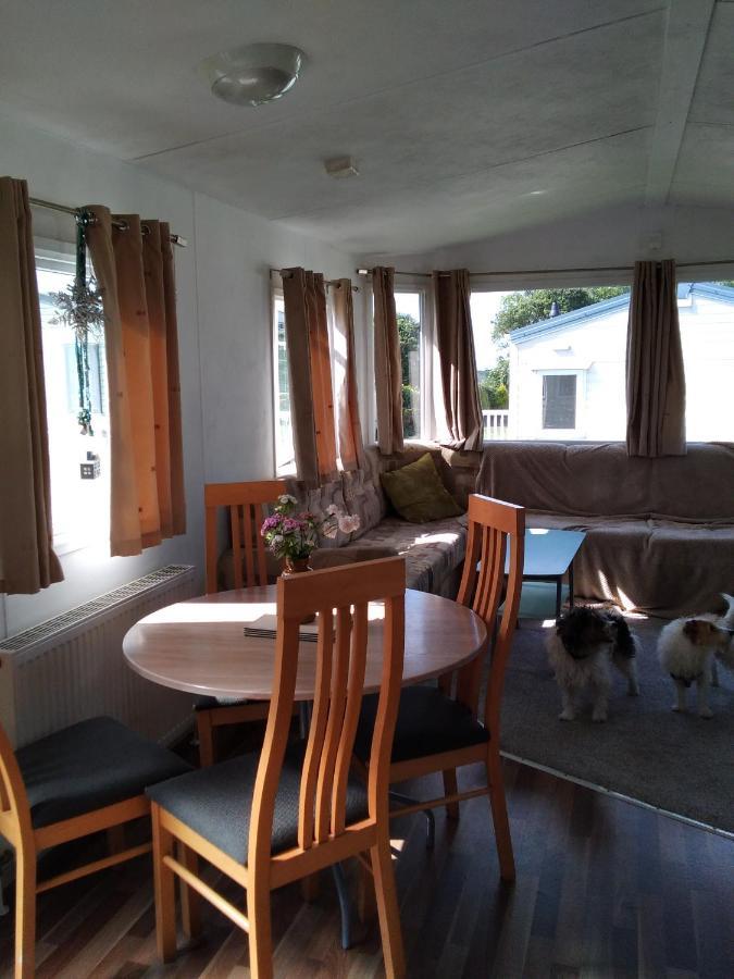 Private Caravan Situated At Parkdean Holiday Resort St Margaret'S At Cliffe Number 18 Екстериор снимка