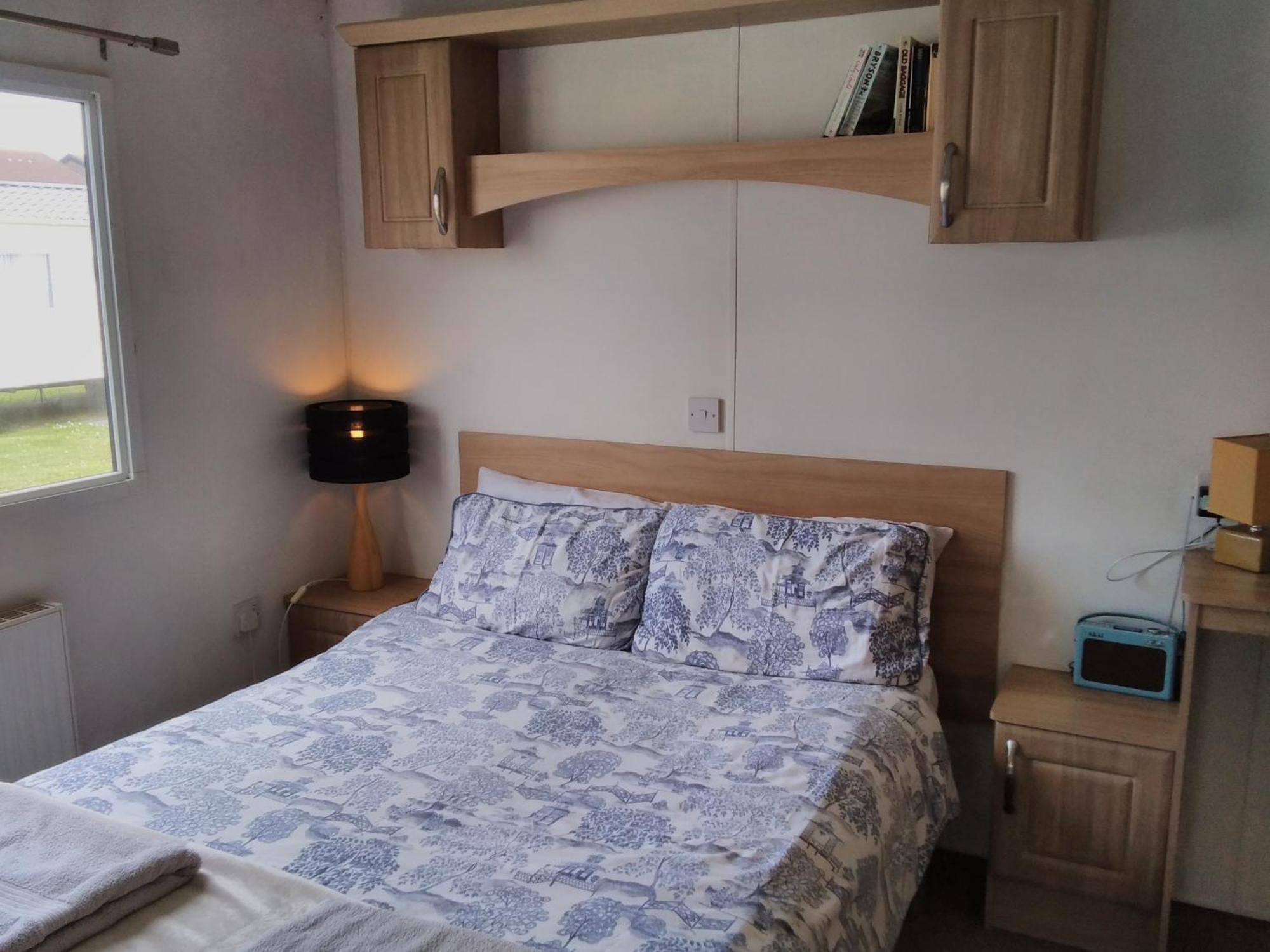 Private Caravan Situated At Parkdean Holiday Resort St Margaret'S At Cliffe Number 18 Екстериор снимка
