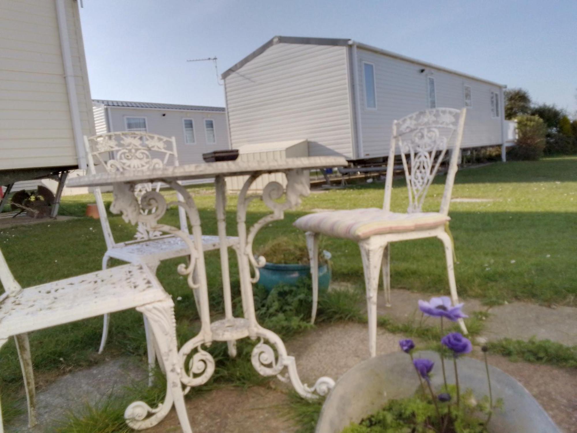 Private Caravan Situated At Parkdean Holiday Resort St Margaret'S At Cliffe Number 18 Екстериор снимка